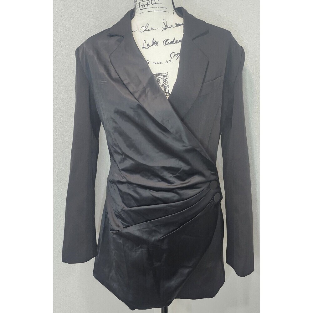 Beulah Women's Assymetrical Wrap Side Button Pleated Blazer Size M/L $206 NWT